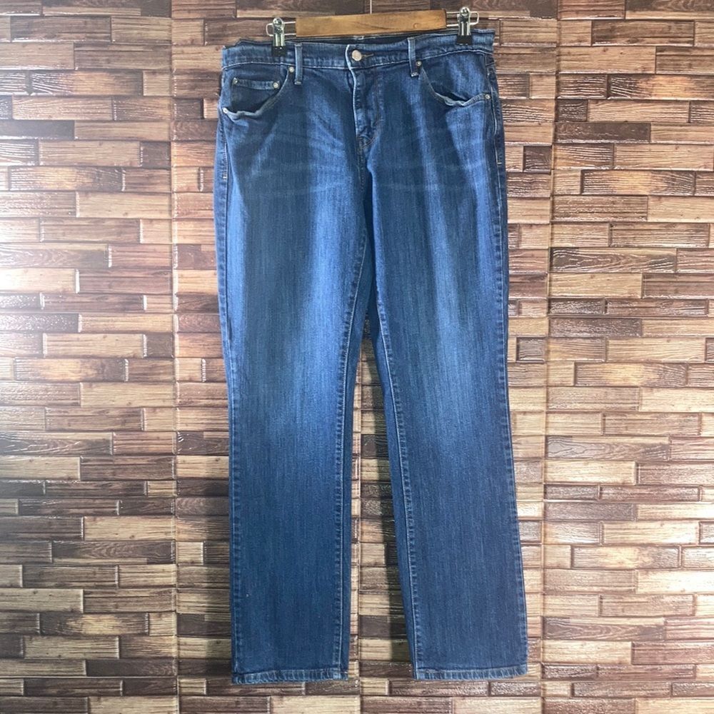 Womens Levi’s 30x32 Dark Wash 505 Jeans